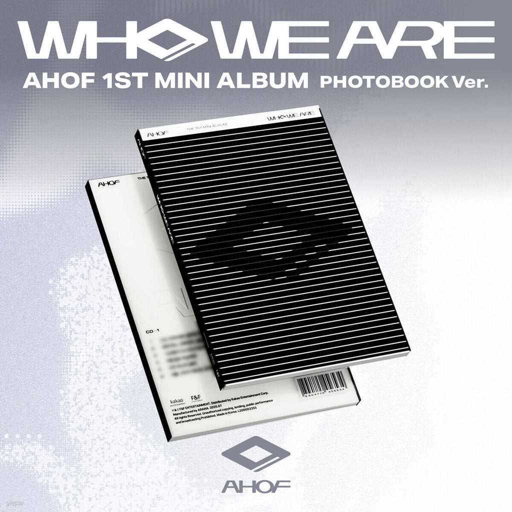 AHOF - 1ST MINI ALBUM : WHO WE ARE [PHOTOBOOK Ver.] (RANDOM)
